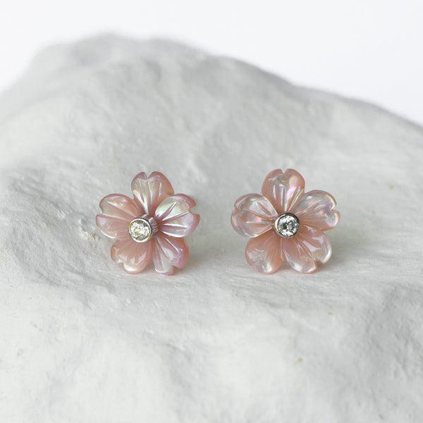 Sakura pink mother-of-pearl flower studs diamond and  18kt white gold