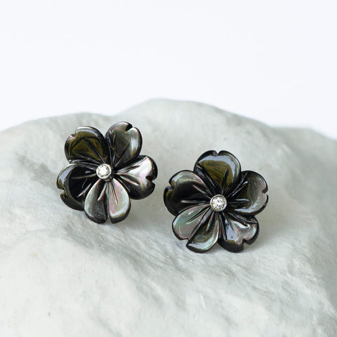Dark gray Peacock Flower earstuds mother of pearl diamond and 18kt gold stud fittings