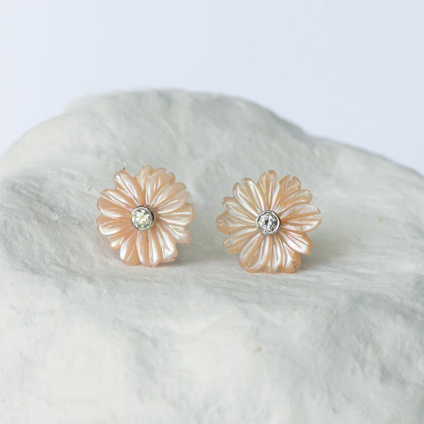 Peachy Daisy Flower earrings small