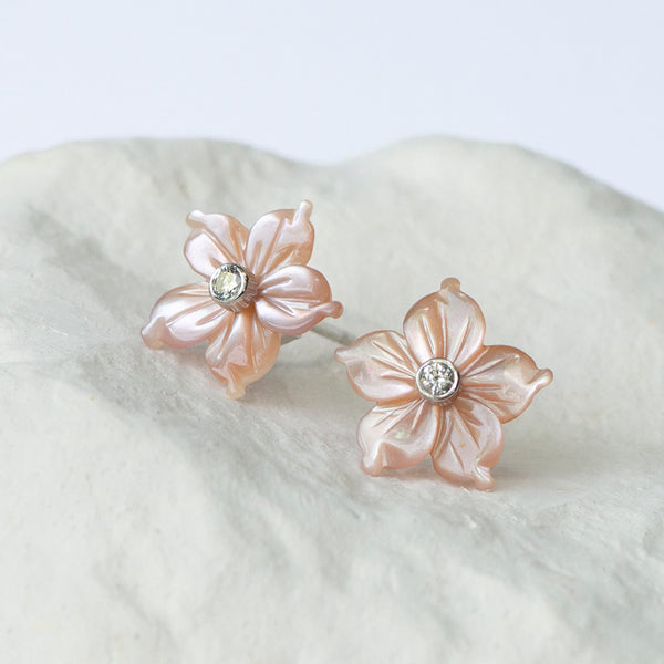 Blush pink Casablanca Lily earrings small