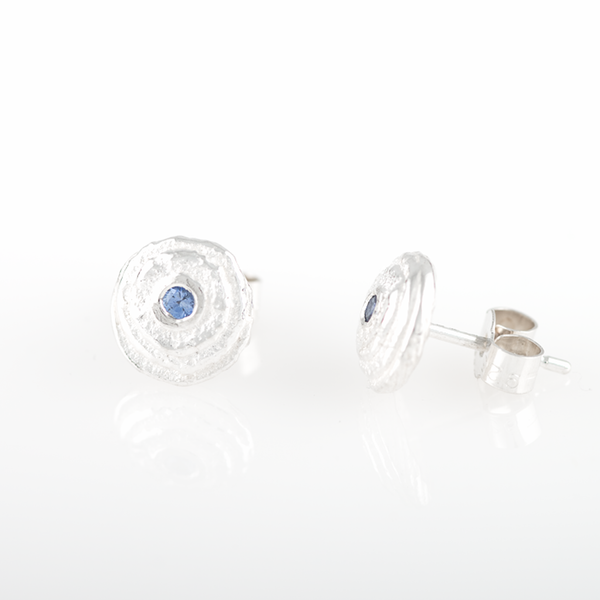 Sepia Silver Blue Sapphire round earstuds