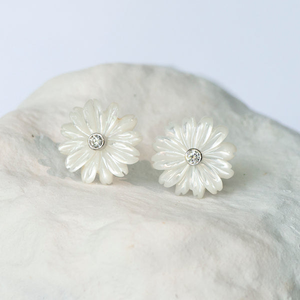 Daisy earrings white mother of pearl  gold diamond set