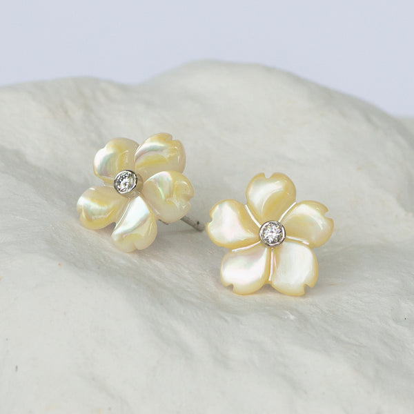 Satin light yellow flower earrings mother of pearl with diamonds in yellow gold