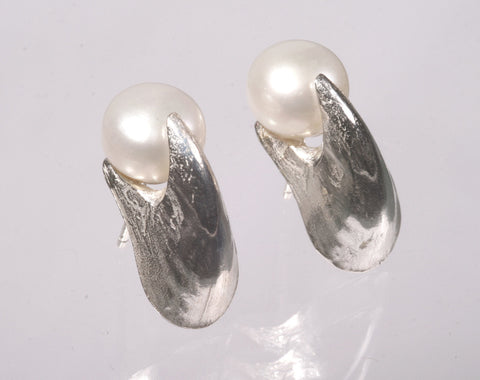 Sepia beak and pearls earstuds, Sterling Silver